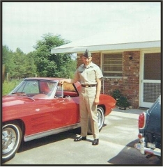 Arlan (Dennis) Skinner with '63 Corvette