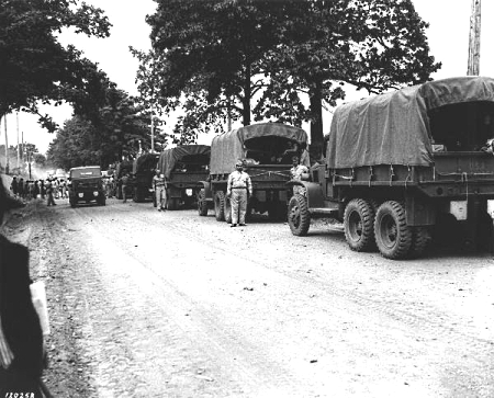103rd Signal Company convoy